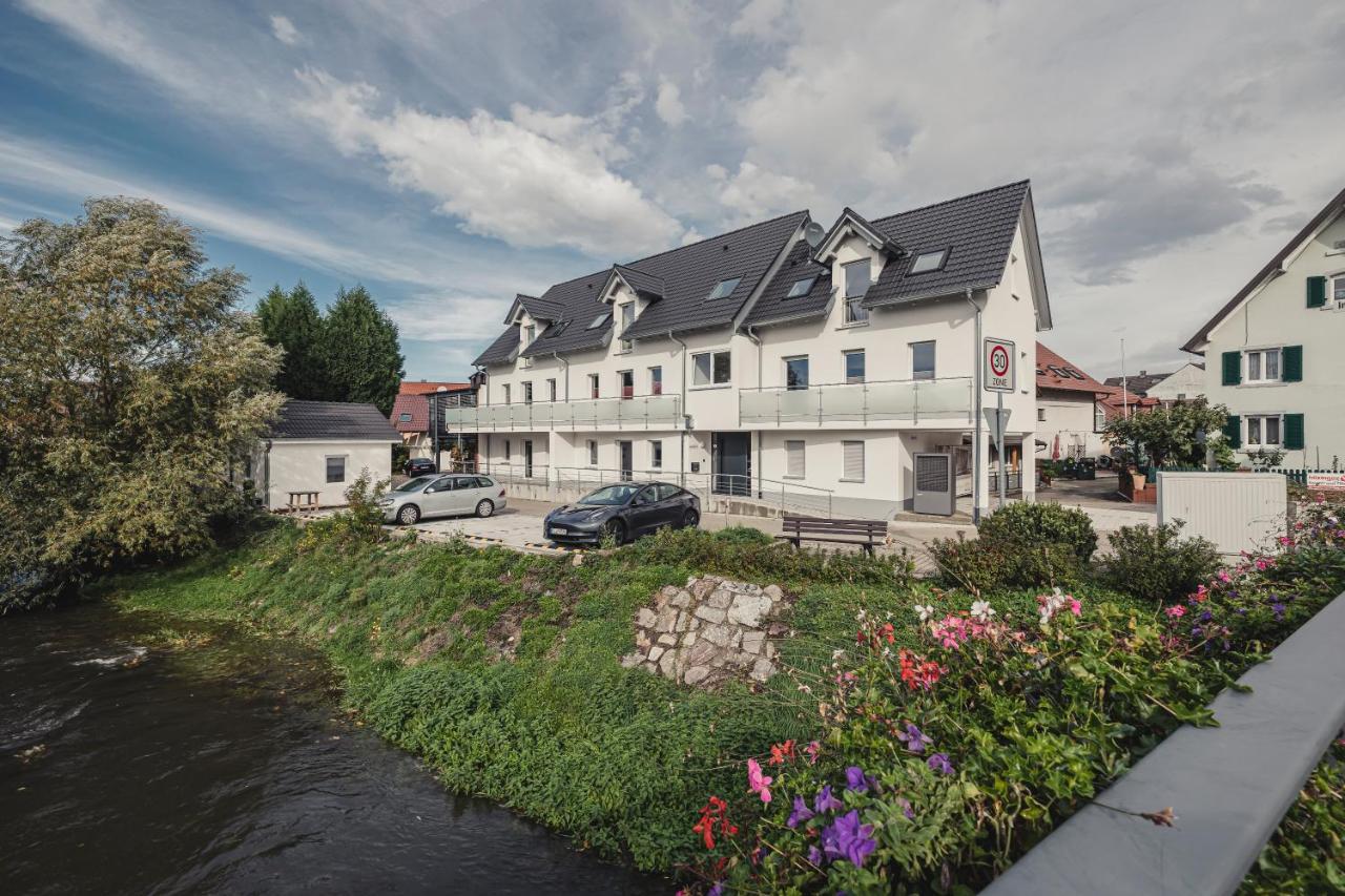 Ferienwohnungen Und Boardinghouse Heimbach In Renchen Exterior photo